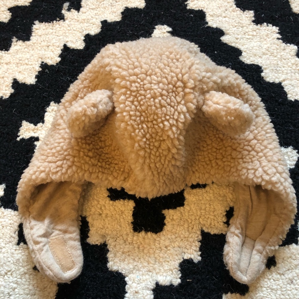 Baby Gap Bear Hat- size 12-18 months